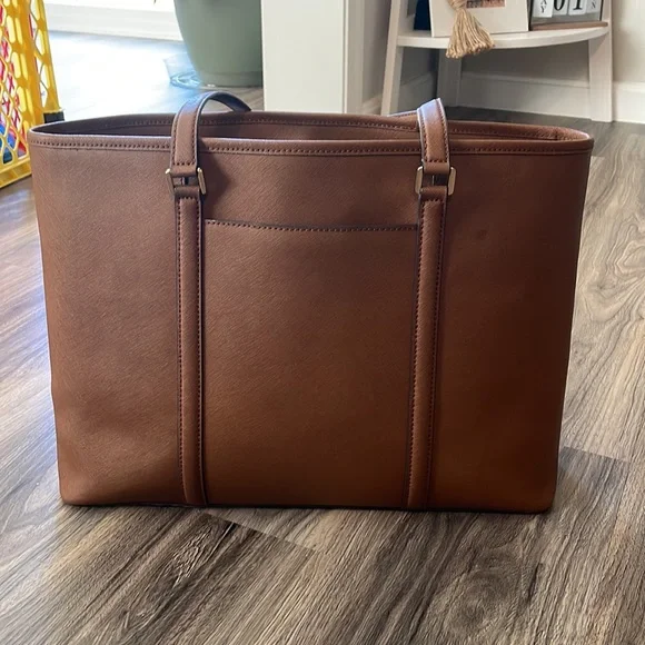 Michael Kors Tote- Fits laptop and much more! - Picture 6 of 8